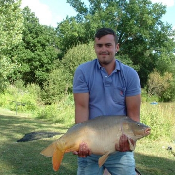 Carp (27lbs 13oz ) caught by Michael Jeive at  France.