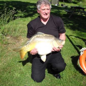 Carp (27lbs 0oz ) caught by Mick Dickens at  France.