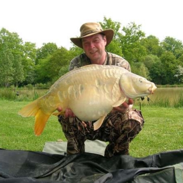 Carp (24lbs 6oz ) caught by Mick Haynes at  France.