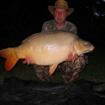 Carp (30lbs 4oz ) caught by Mick Haynes at  France.