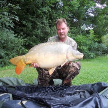 Carp (30lbs 5oz ) caught by Mick Haynes at  France.