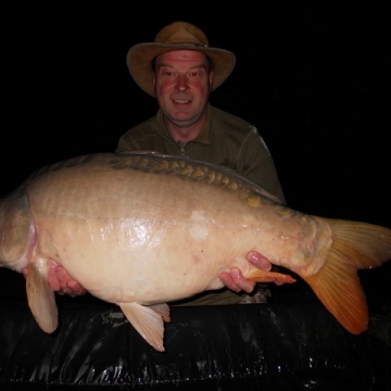 Carp (31lbs 3oz ) caught by Mick Haynes at  France.