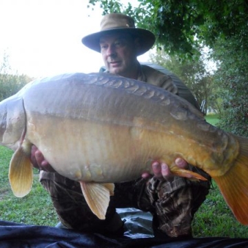 Carp (31lbs 4oz ) caught by Mick Haynes at  France.