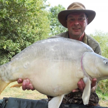 Carp (31lbs 6oz ) caught by Mick Haynes at  France.