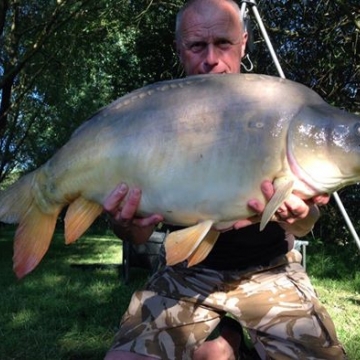 Carp (32lbs 2oz ) caught by Neil Middleditch at  France.