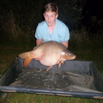 Carp (34lbs 0oz ) caught by Ollie King at  France.