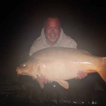 Carp (31lbs 0oz ) caught by Paul Blissett at  France.