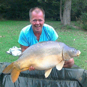 Carp (36lbs 0oz ) caught by Paul Blissett at  France.