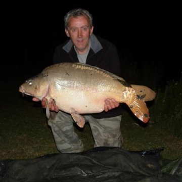 Carp (28lbs 1oz ) caught by Paul Jeive at  France.