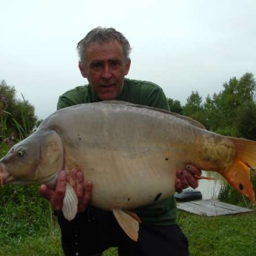 Carp (32lbs 8oz ) caught by Paul Jeive at  France.