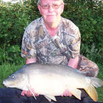 Carp (26lbs 6oz ) caught by Paul Shaw at  France.