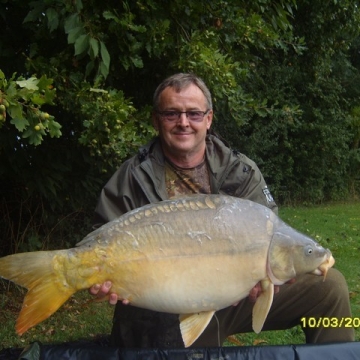 Carp (34lbs 12oz ) caught by Pete Wright at  France.