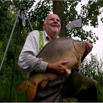 Carp (36lbs 4oz ) caught by Peter Lang at  France.