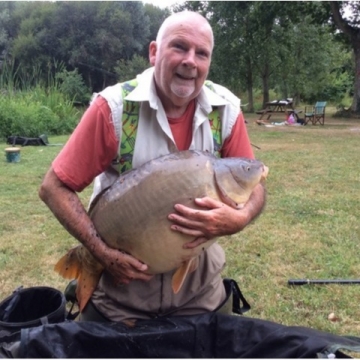 Carp (42lbs 0oz ) caught by Peter Lang at  France.