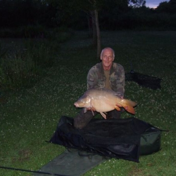 Carp (26lbs 0oz ) caught by Pete Slack at  France.