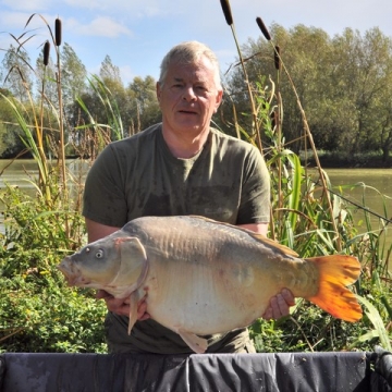 Carp (31lbs 8oz ) caught by Phil Calladine at  France.