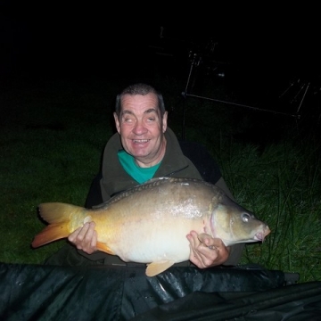 Carp (25lbs 8oz ) caught by Ray Barnes at  France.