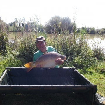 Carp (28lbs 0oz ) caught by Ray Barnes at  France.