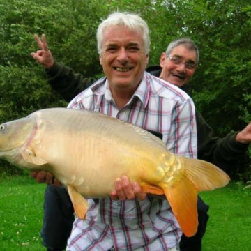 Carp (27lbs 4oz ) caught by Ray Green at  France.