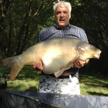 Carp (43lbs 0oz ) caught by Ray Green at  France.