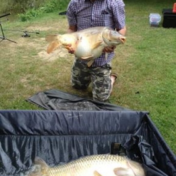 Carp (0lbs 0oz ) caught by Ray Green at  France.