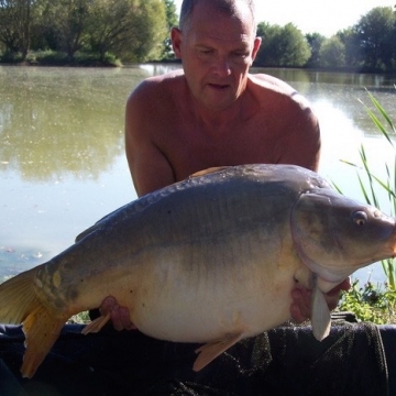 Carp (41lbs 1oz ) caught by Stephen Eastwood at  France.