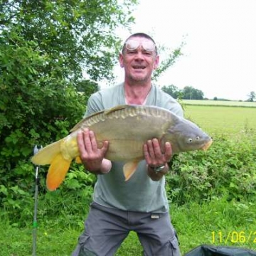 Carp (24lbs 0oz ) caught by Steve Hewitt at  France.