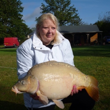 Carp (31lbs 0oz ) caught by Sue Riches at  France.