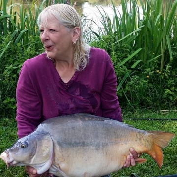 Carp (34lbs 2oz ) caught by Suzanne Riches at  France.