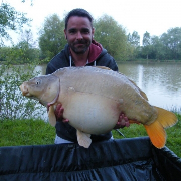 Carp (32lbs 0oz ) caught by Tim Churchill at  France.