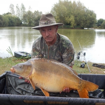 Carp (44lbs 0oz ) caught by Trevor Burgess at  France.