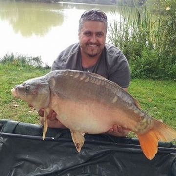 Carp (30lbs 0oz ) caught by Kevin Priest at  France.