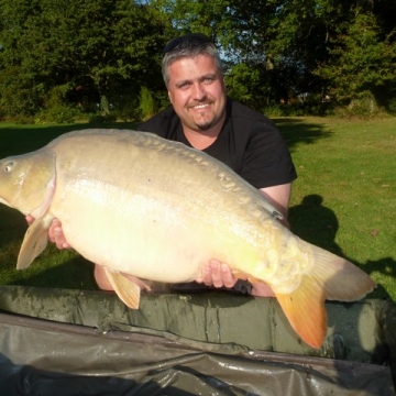 Carp (31lbs 4oz ) caught by Kevin Priest at  France.