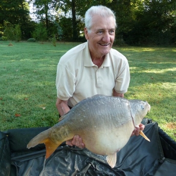 Carp (34lbs 15oz ) caught by Vic Priest (PB) at  France.