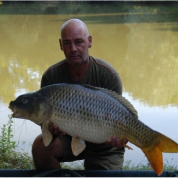 Carp (32lbs 0oz ) caught by Chris Harrison at  France.