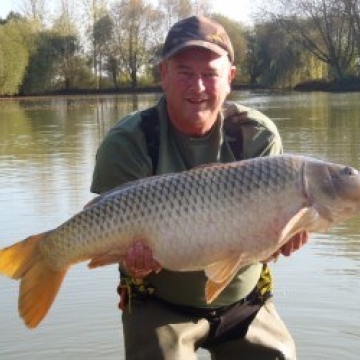 Carp (0lbs 0oz ) caught by Duncan de Gruchy at  France.