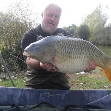 Carp (33lbs 6oz ) caught by Glynn Gomersall at  France.