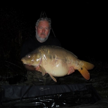 Carp (42lbs 8oz ) caught by Glynn Gomersall at  France.