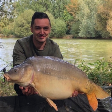 Carp (40lbs 12oz ) caught by Lee (PB) at  France.