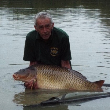 Carp (0lbs 0oz ) caught by Paul Jeive at  France.