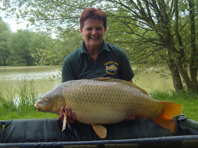 Debbie with a 36lb 14oz common caught an hour earlier