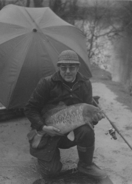Ken Dallow with his first ever 20lb carp