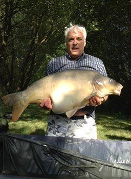 Ray Green with a 43lb Oakview Lake carp in June 2015